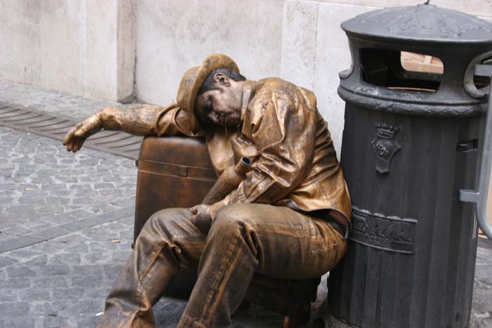Estatua Dorada